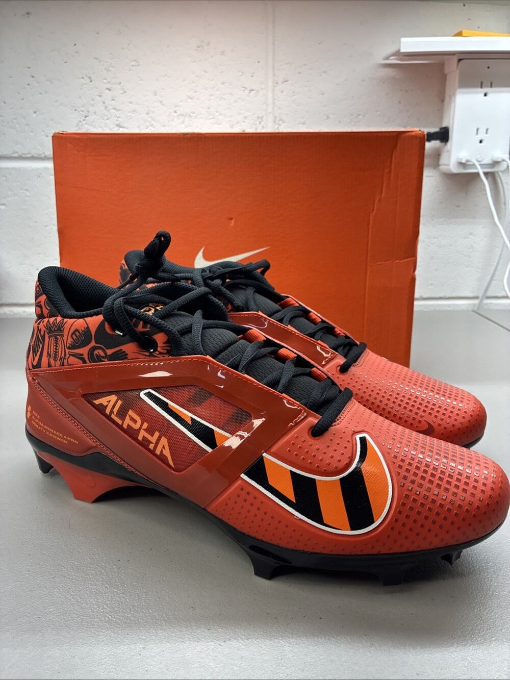 Men's Size 12 Nike Alpha Menace 4 Pro Picante Red Football Cleats FQ3984-600 NEW